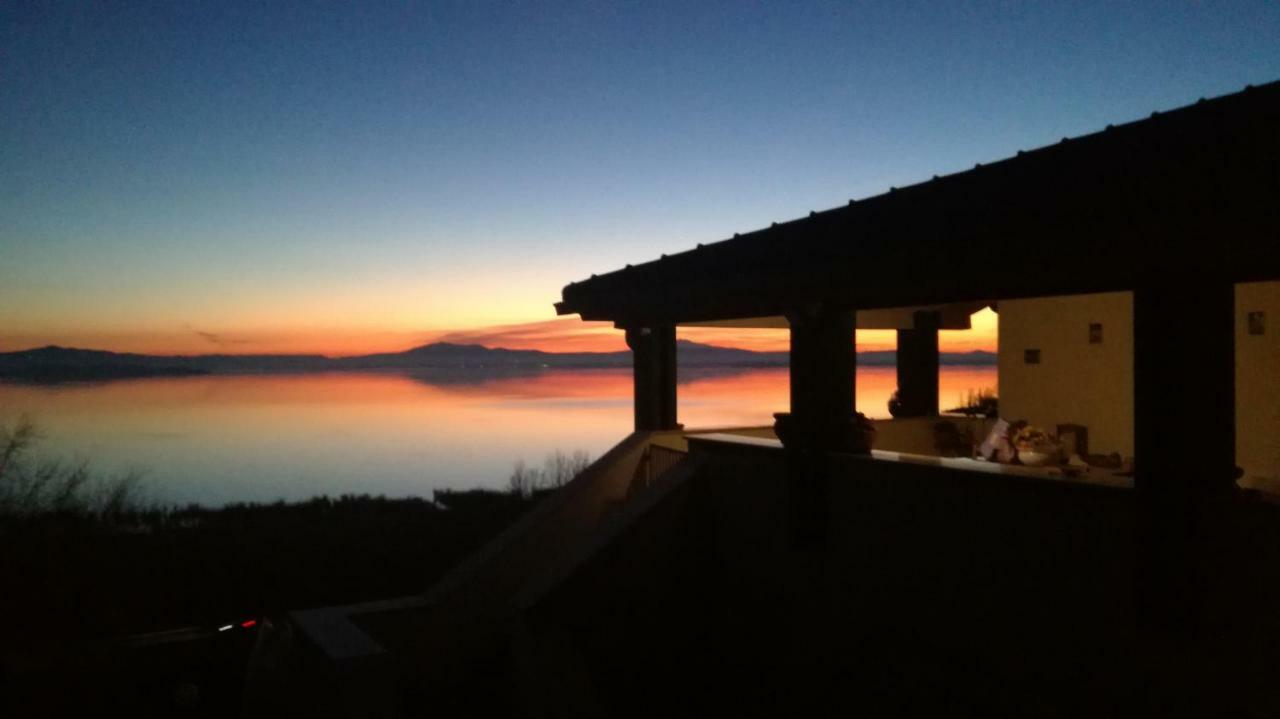 פסיניאנו סול טרסימנו B&B Torre Del Lago Trasimeno מראה חיצוני תמונה